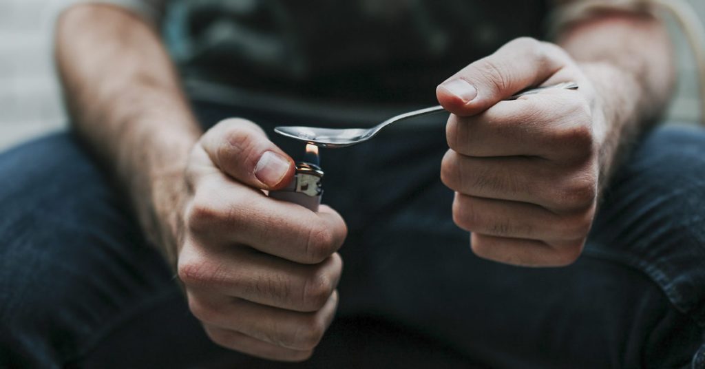 What to look for to see if someone is addicted to drugs