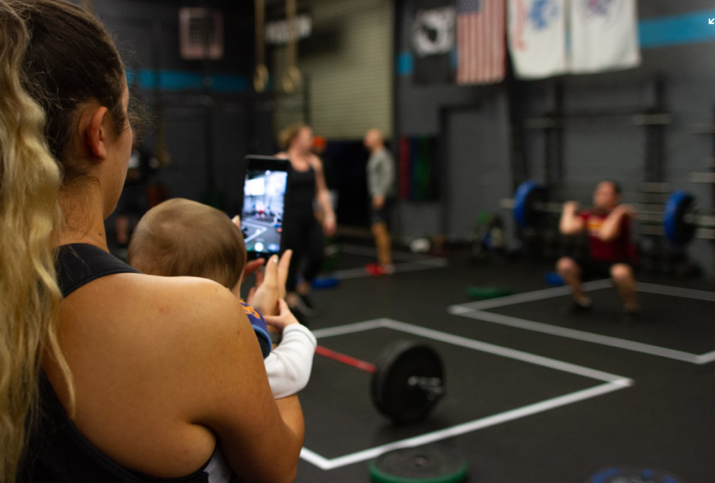 Shedding Pounds with a Supportive Family: Strategies for Weight Loss in a Household of Mixed Habits